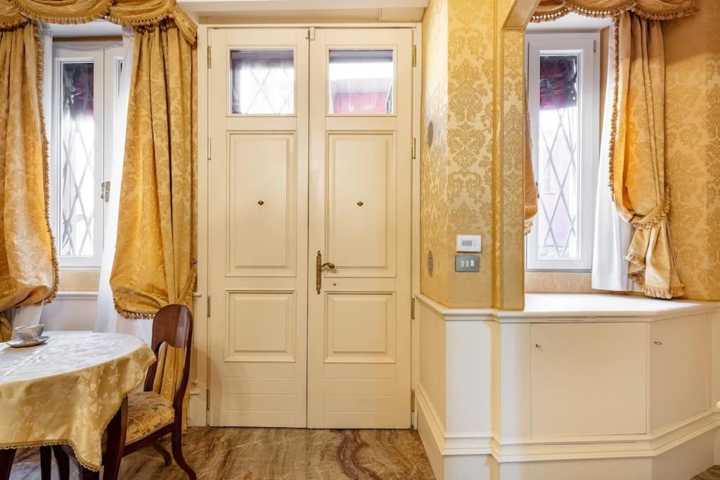 דירות בולוניה Ground Floor Luxe Historic Studio City Centre מראה חיצוני תמונה